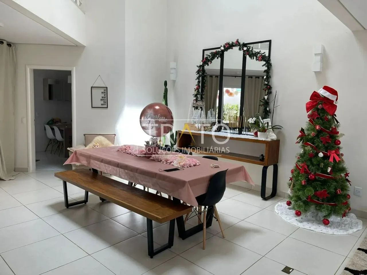 Casa à venda e para locação no Condomínio Piemonte