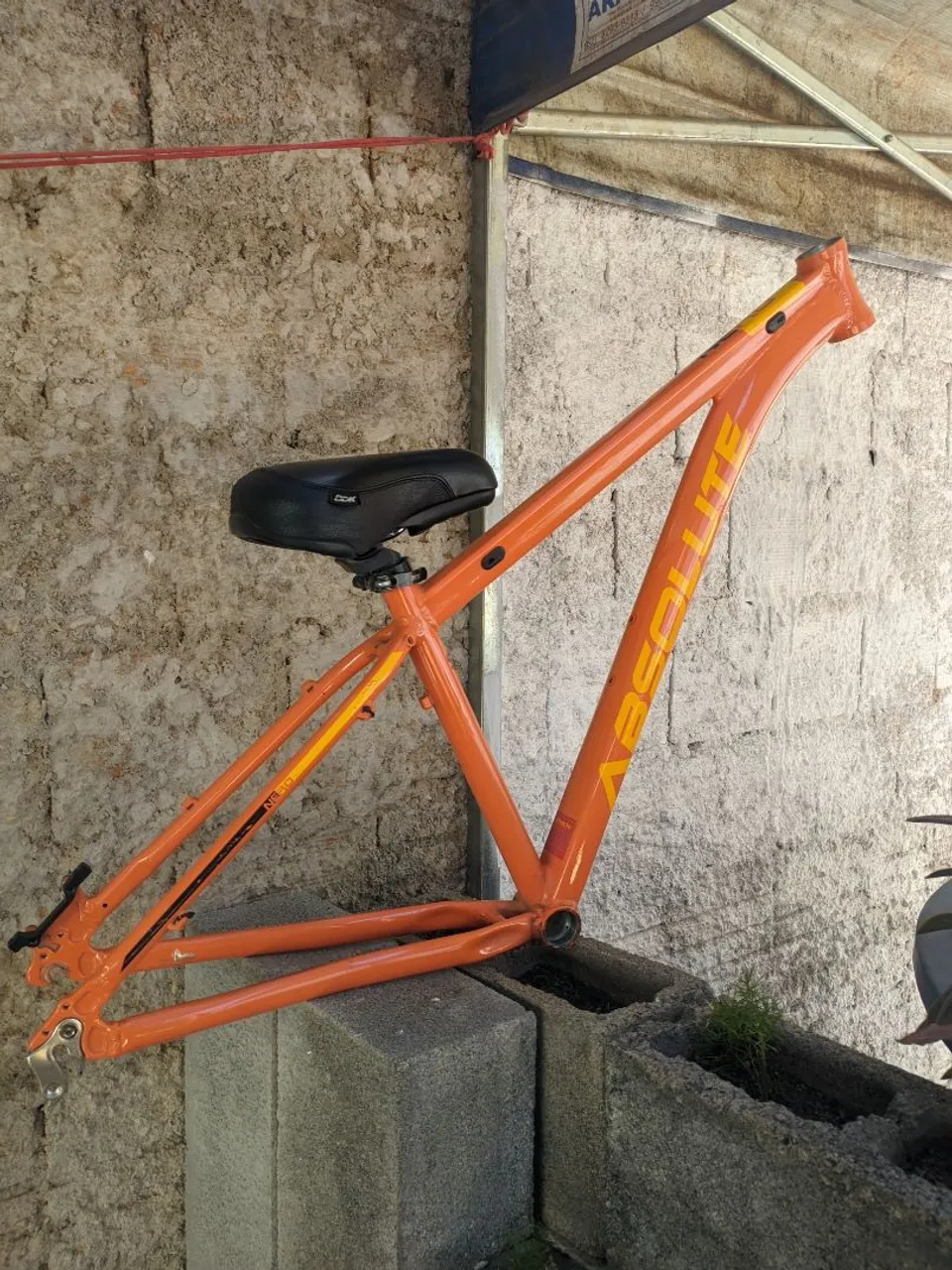 Quadro Absolute Nero 4 e DDK