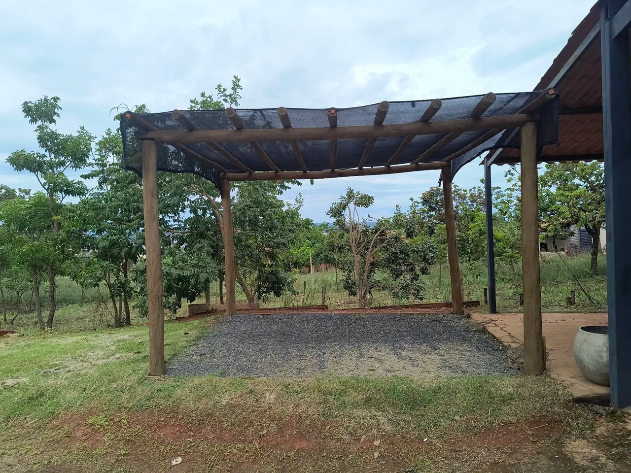 Vende-se casa no Lago Corumbá 4