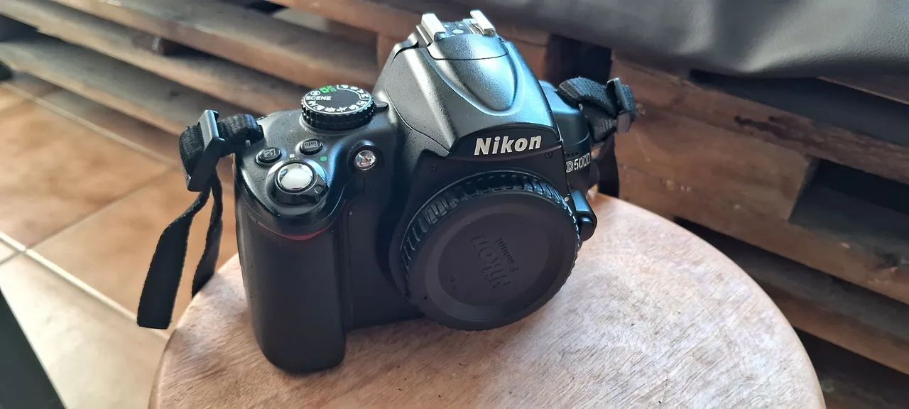 Câmera DSLR Nikon D5000