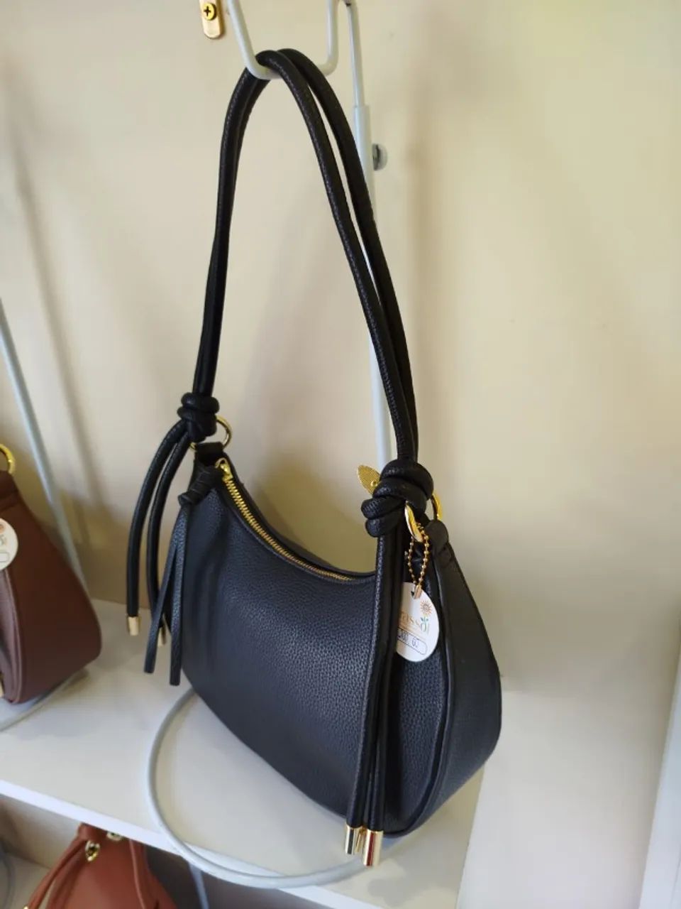 Bolsa Feminina Alça Preta - Elegância e Estilo | Girassol Acessórios ? - Foto 2