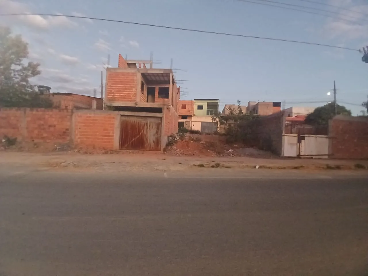 Imóvel para venda possui 150 metros quadrados com 4 quartos em Canelas - Montes Claros - M