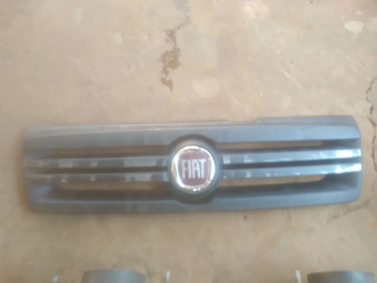 Faróis e grade do Fiat uno  - Foto 3