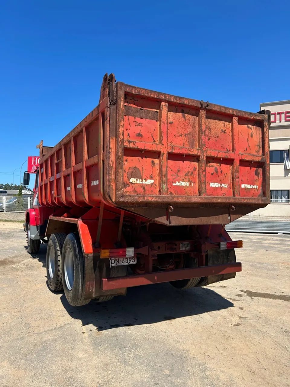 Caminhão Basculante Mercedes Benz 1618 1992  - Foto 4
