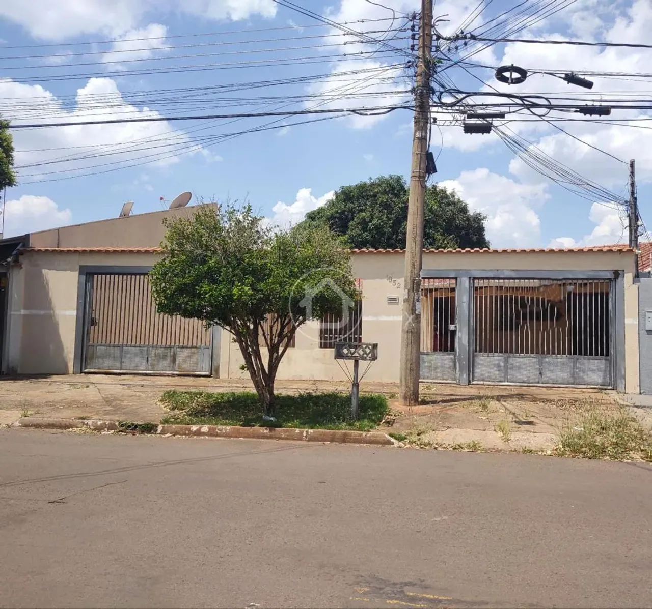 CASA COM 02 DORMITORIOS E EDICULA VILA SOBRINHO