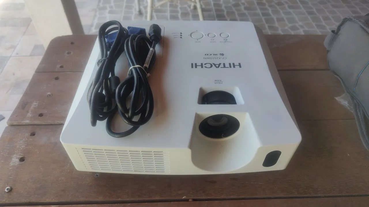 Projetor Hitachi CP-X251WN