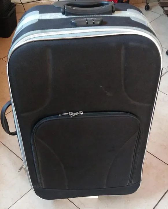 Mala 80 Reais Urgente ocupando espaço 