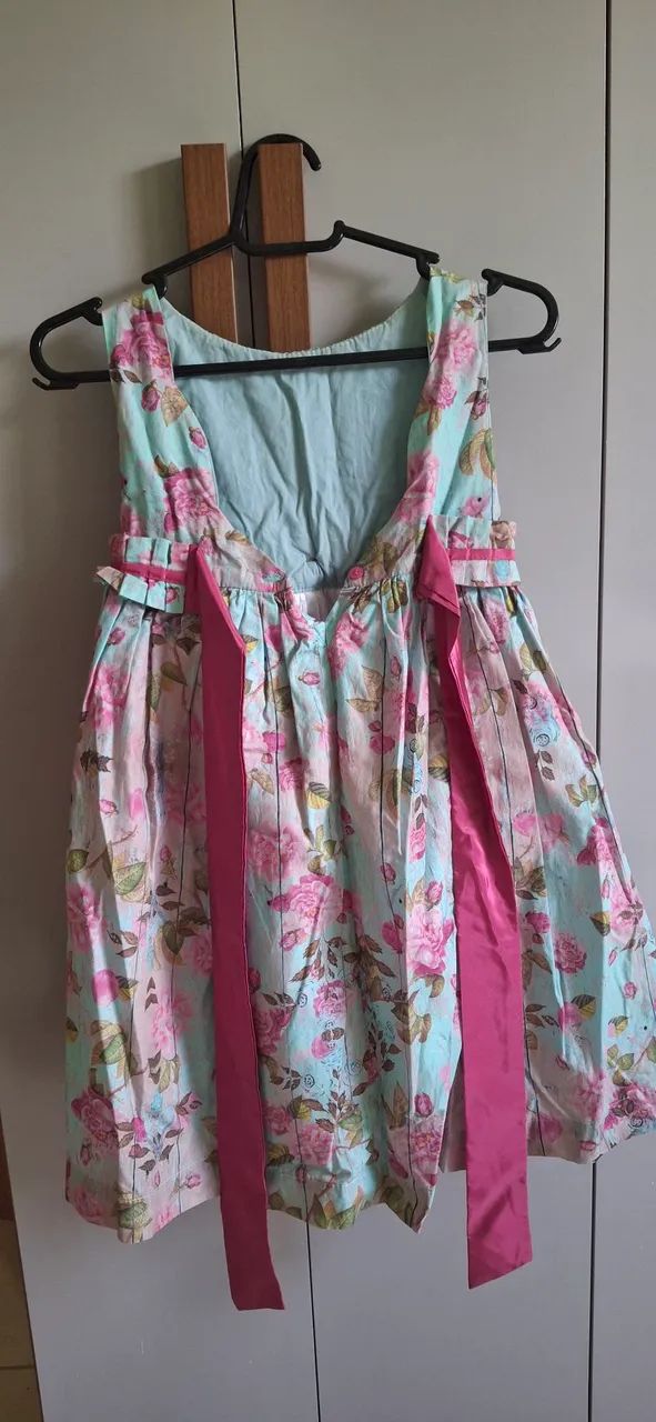 Vendo vestido de 5 a 7 anos - Foto 3