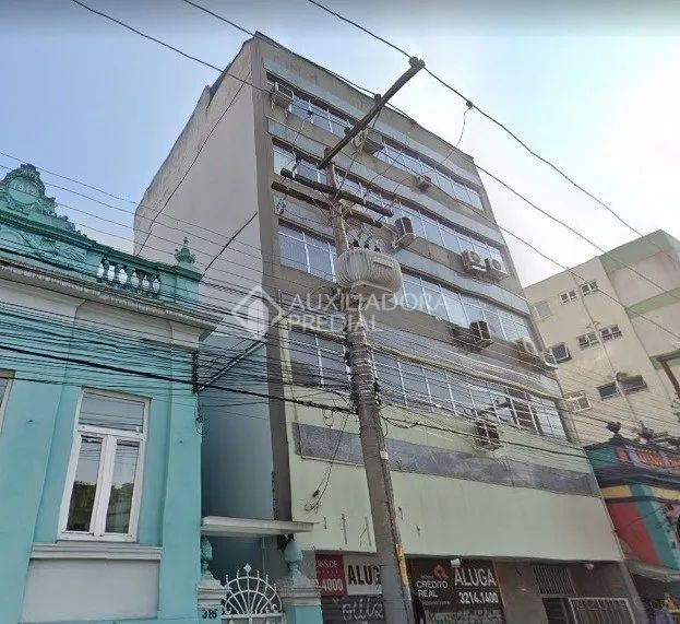 Sala comercial em frente ao shopping total