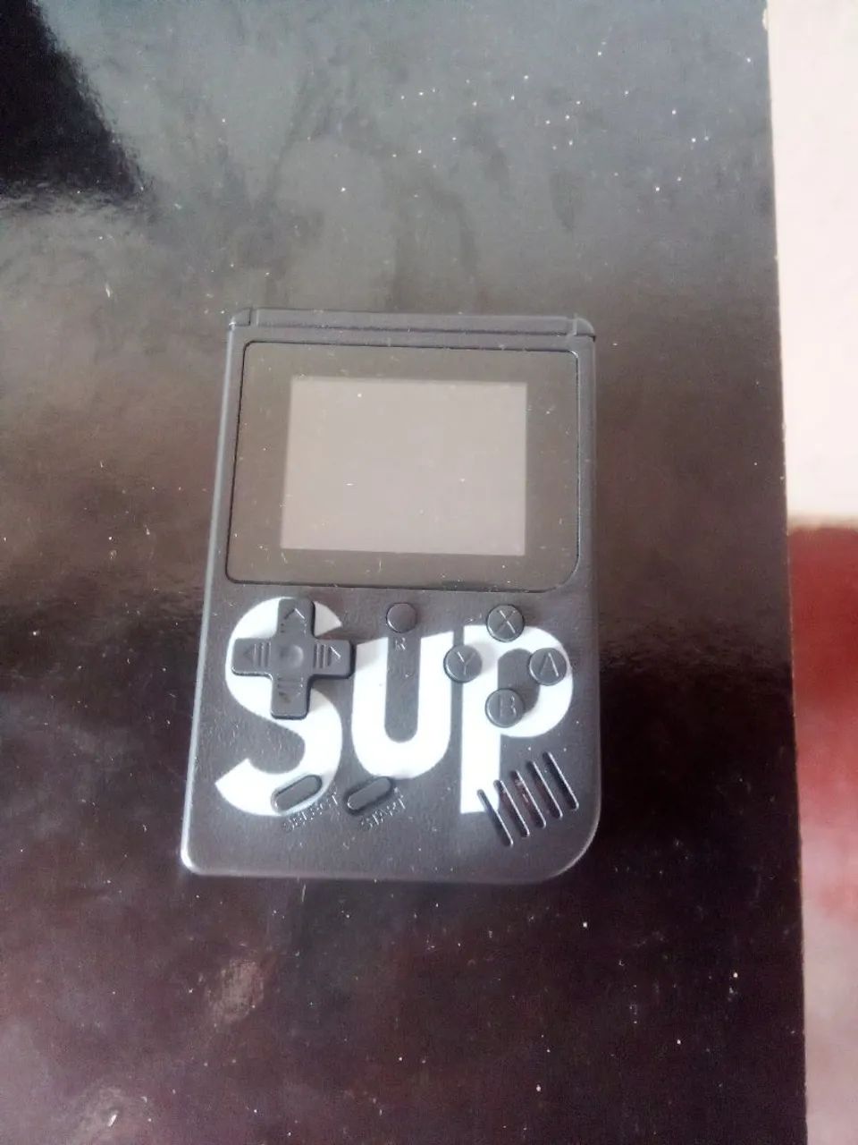 Console Portátil Retro com Design Supreme