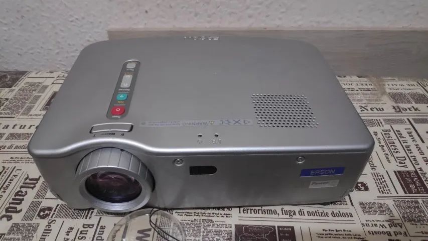 EPSON EMP-51 3LCD 1500 ANSI LUMENS - Foto 2