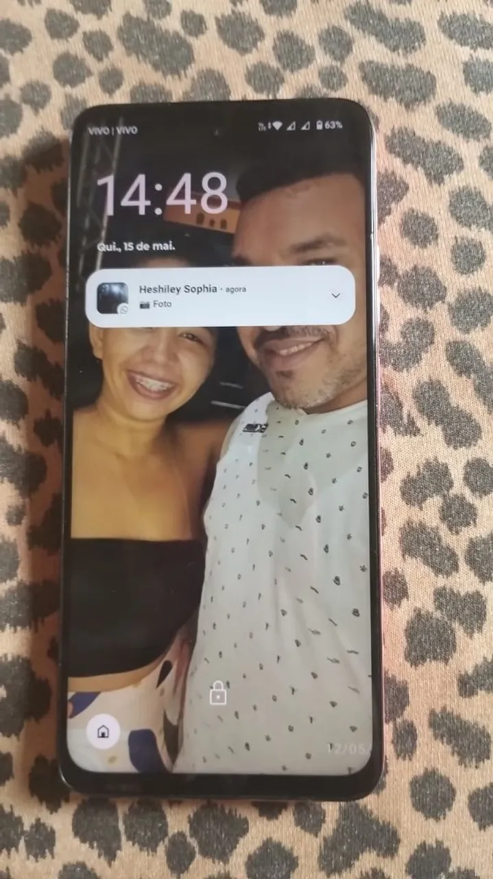 Moto g35 (256g + 4 de ram)