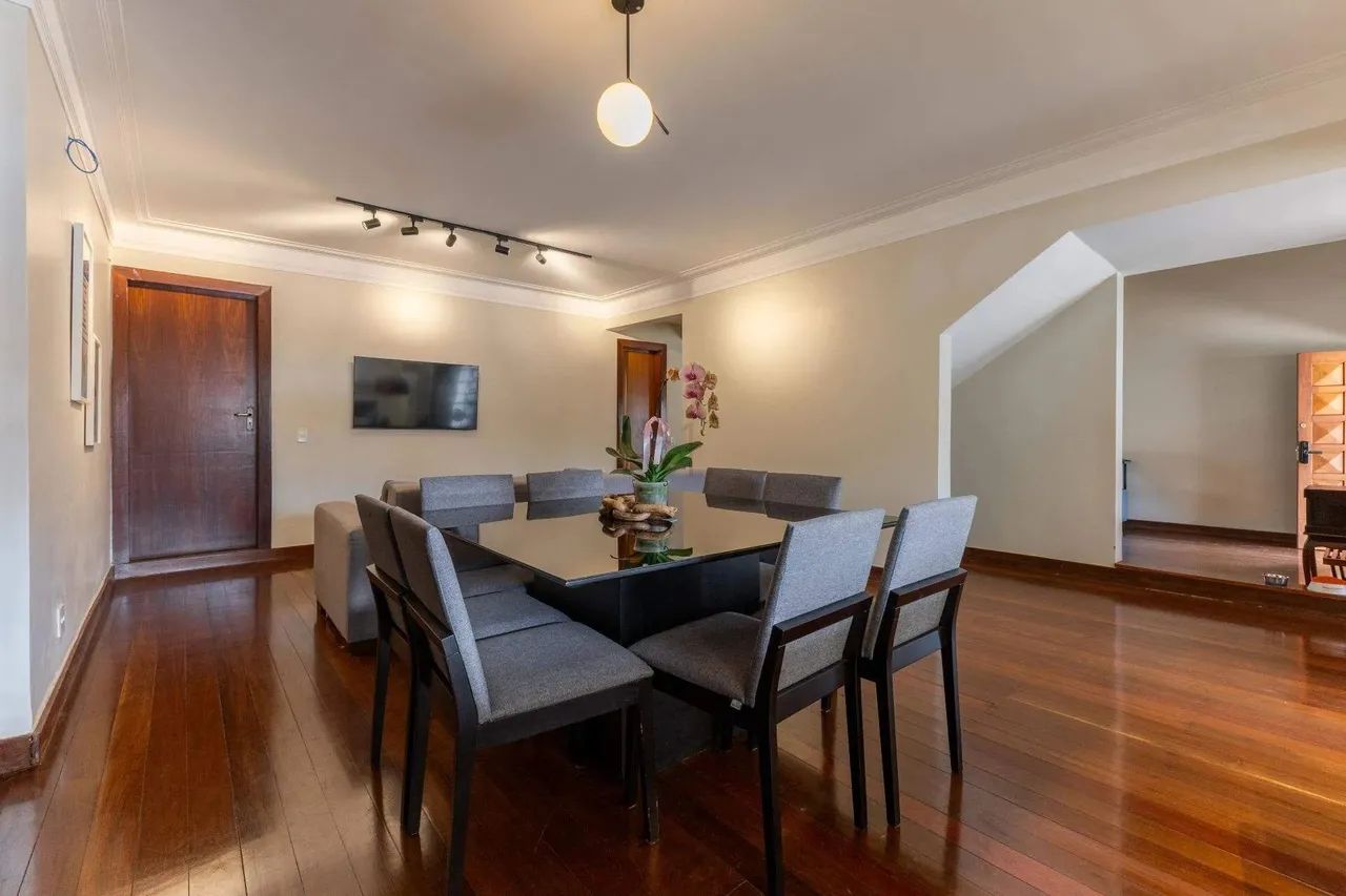 Casa de alto padrão, bem localizada e espaçosa, consulte condições! MOBILIADA - Foto 5
