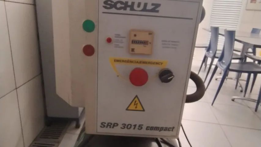 OPORTUNIDADE - Compressor Parafuso Schulz SRP3015 completo com chave seccionada  - Foto 4