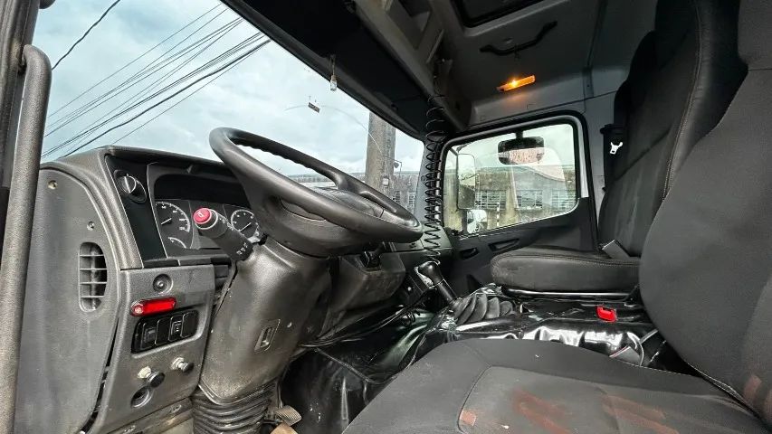 Caminhão Mercedes-Benz - 2426CL