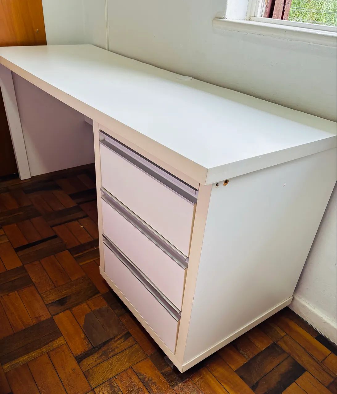 Escrivaninha de MDF bem resistente - 1,72 de largura 65204503582849120