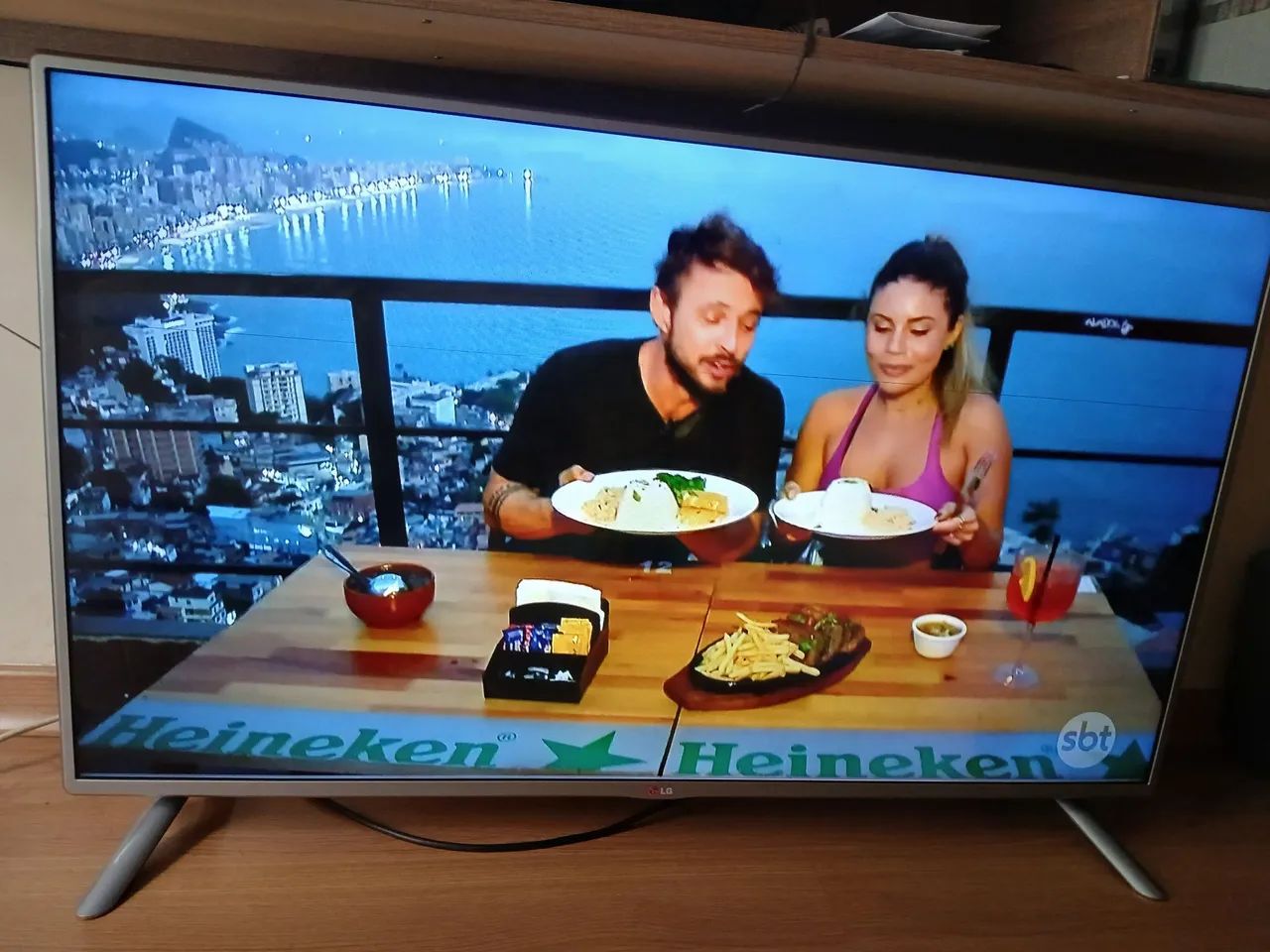 Vende se 43 polegadas  usada perfeita 