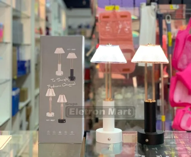 Abajur, luminária luxuosa, meia luz (Branca e Preta)