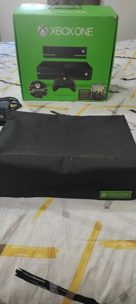Xbox One com 2 Controles e Capa Protetora e jogos - Foto 5