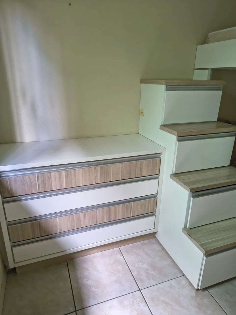 Beliche com escada gaveteiro e comoda - Foto 3
