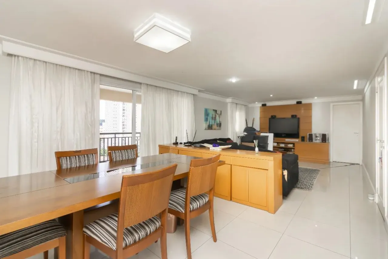 Apartamento tipo para venda com 3 quartos, sendo 3 suítes, 146m²