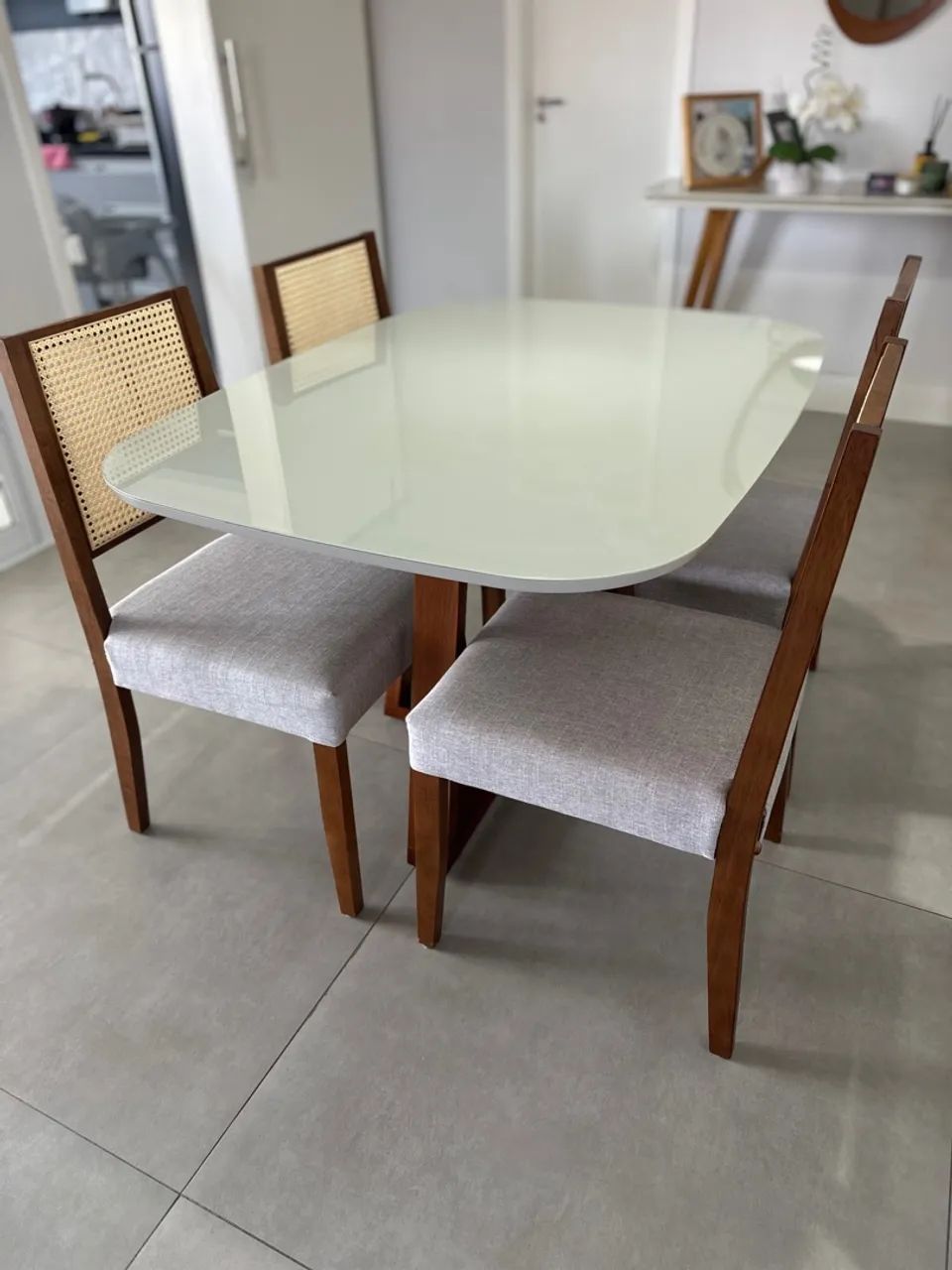 Mesa com 4 Cadeiras