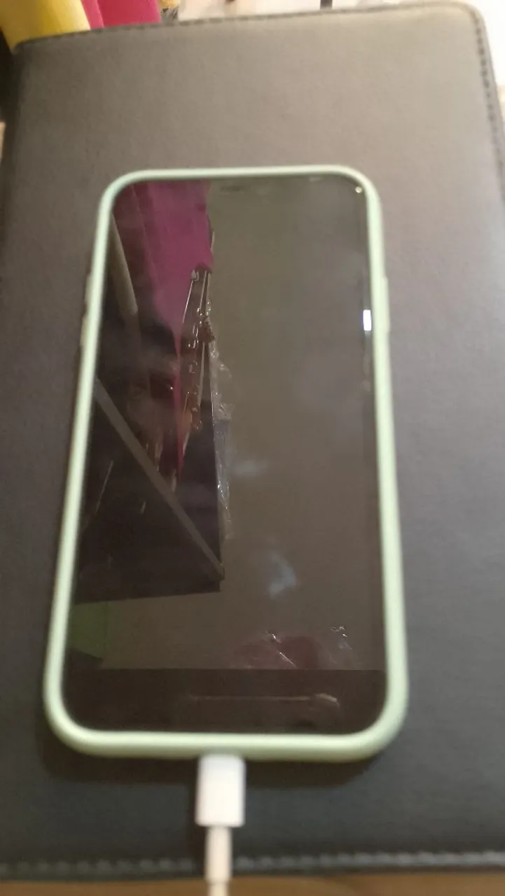 Tela de iPhone com defeito - Peça para Reparo