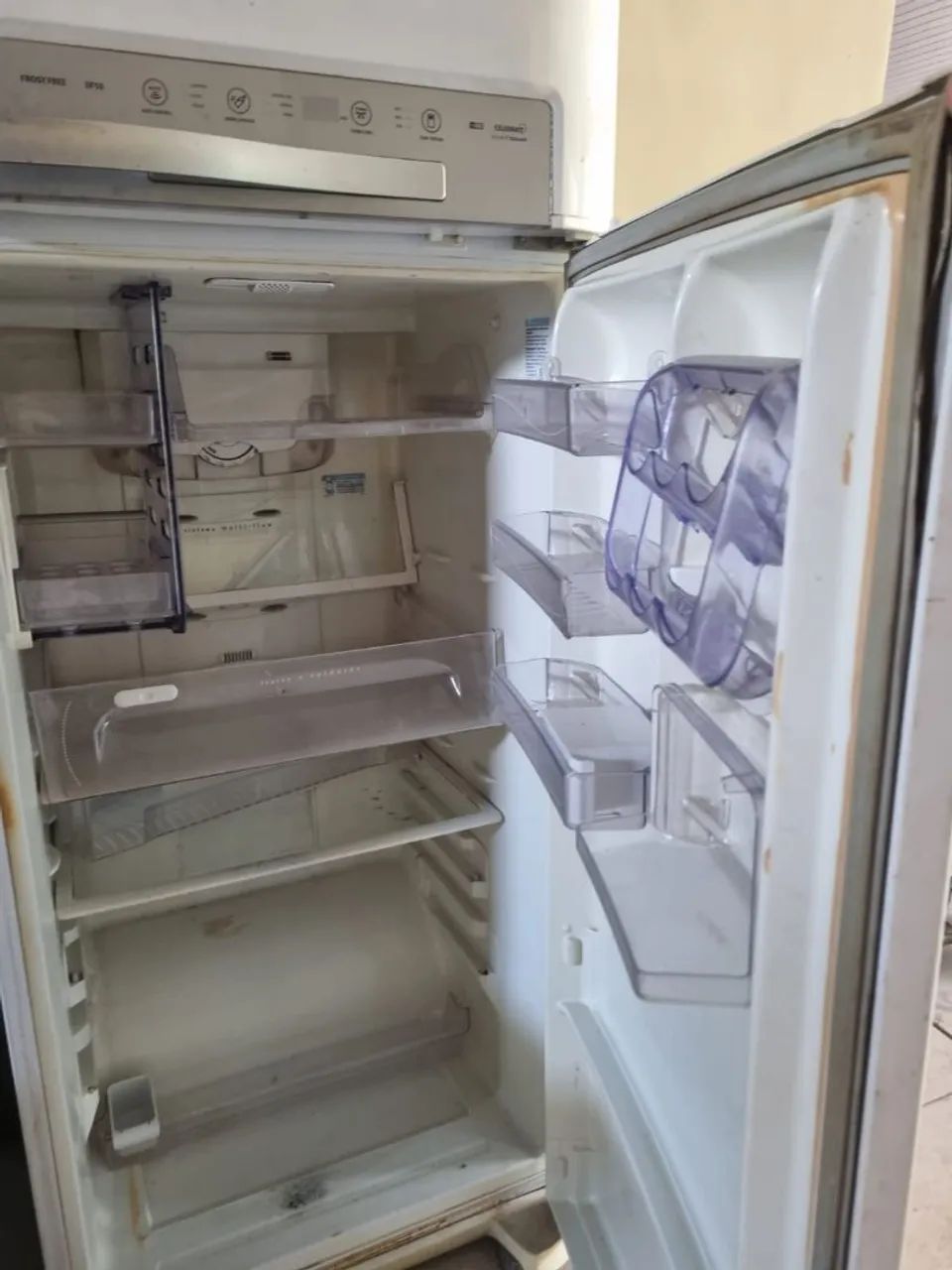 Vende se geladeira - Foto 2
