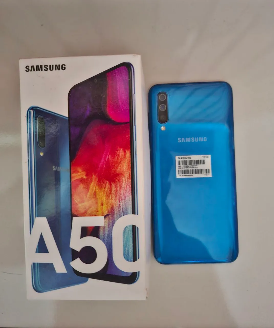 Vendo celular A50 128GB com nota fiscal