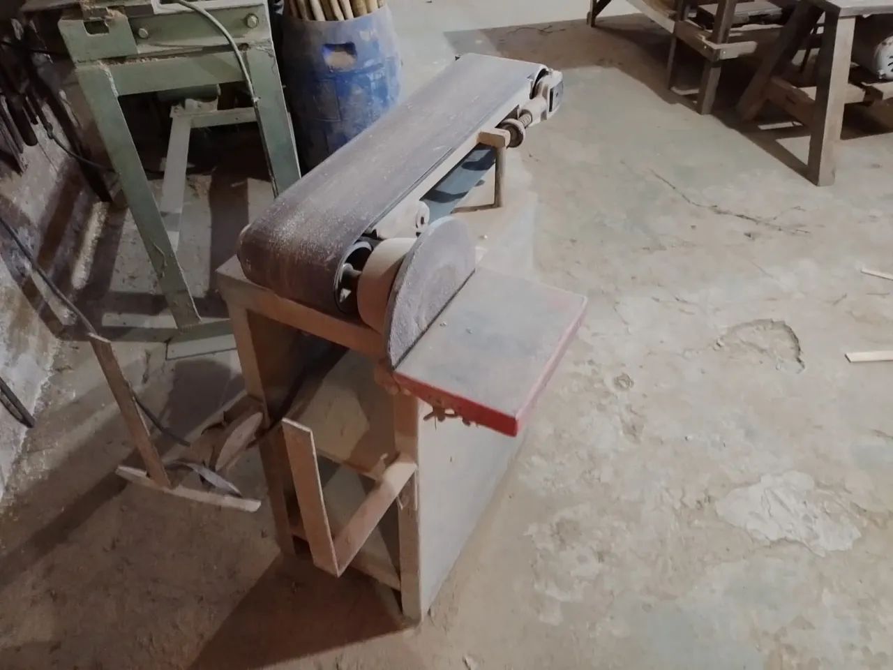 Lixadeira de Bancada com Lixa de Cinta e Disco