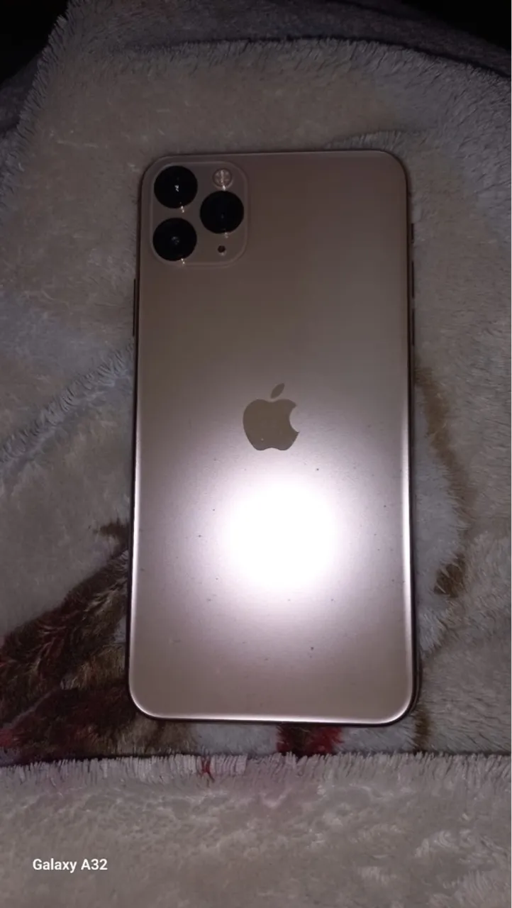 iPhone 11 Pro - Dourado