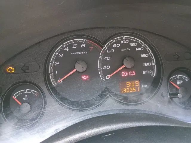 Vendo Chevrolet classic único dono 2015 - Foto 4