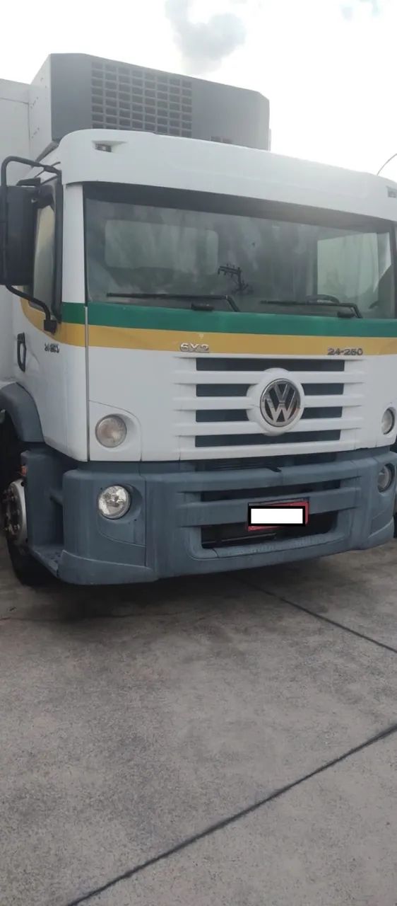 Vw. 24.250 - Baú 2007