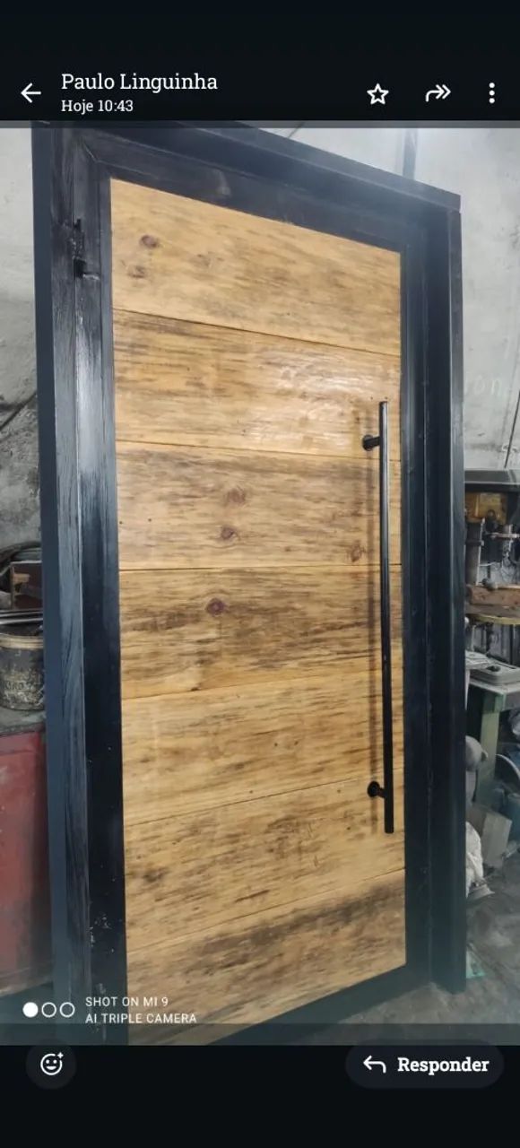 Porta em madeira com estrutura de aço - Foto 2