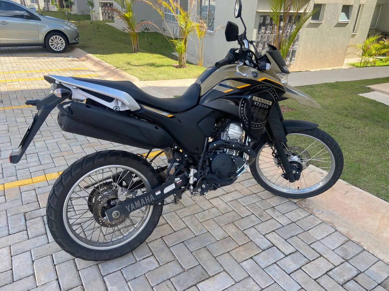 Lander 250  - Foto 3