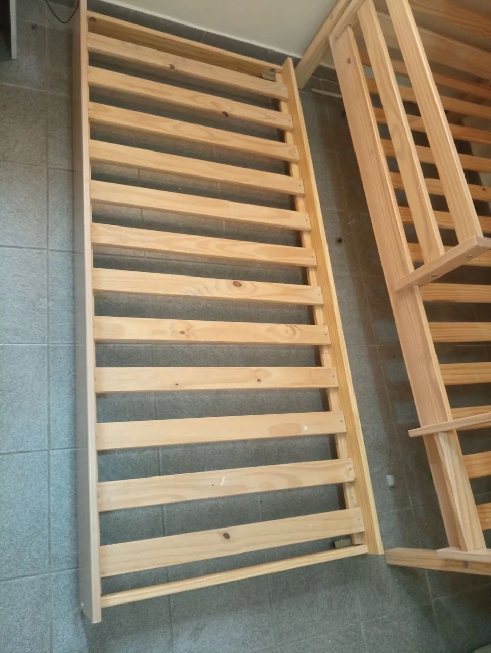 Cama Triliche com escorrega + 2 colchões de solteiro  - Foto 3