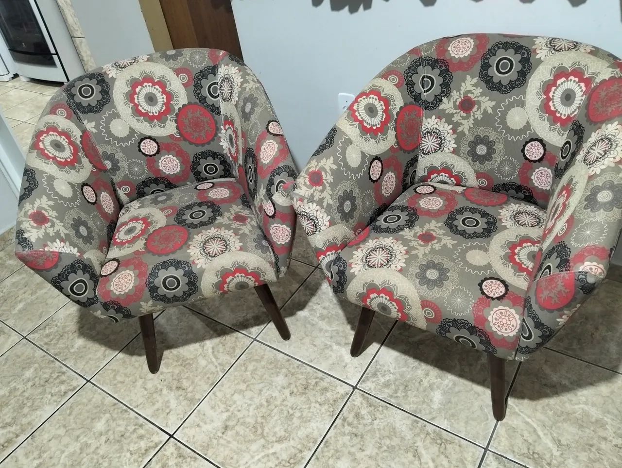 Vendo essas poltronas bem confortável para um bom descanso 