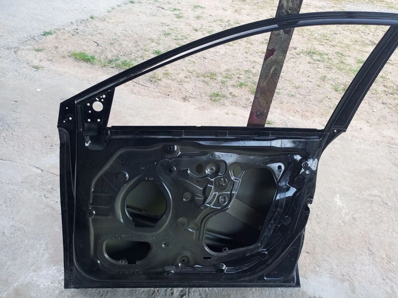 Porta dianteira direita Onix 2024 - Peças para carros, vans e