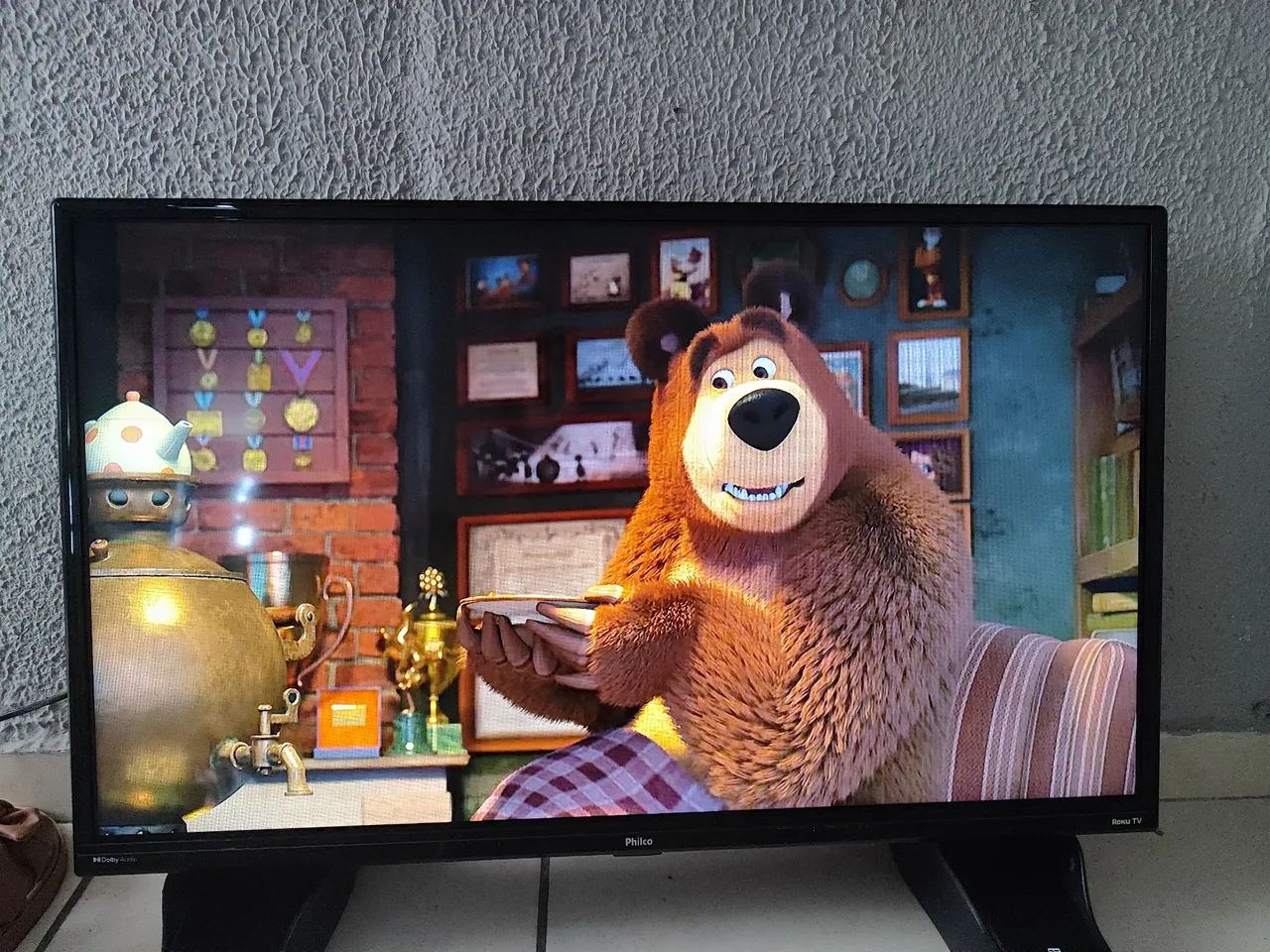 Tv SMART Philco Roku 32 polegadas funcionando perfeitamente  - Foto 3