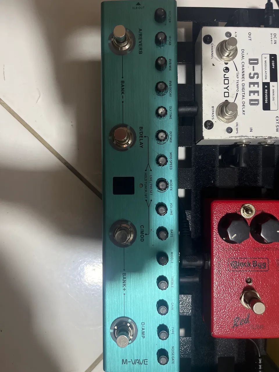 Pedais e pedaleira de guitarra  - Foto 2