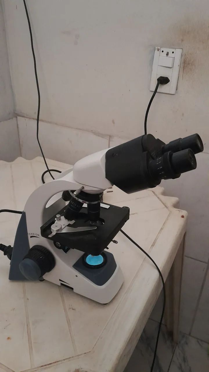Microscópio Binocular. Novo e barato, pra sair hoje ! - Foto 3