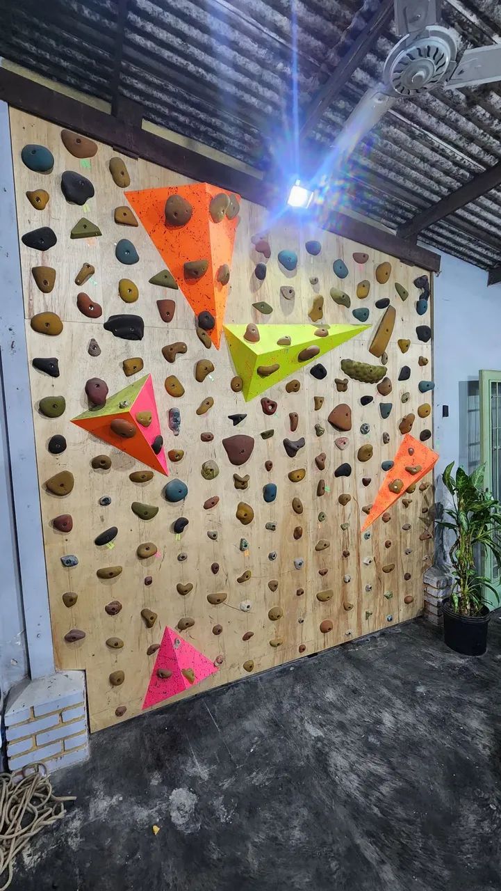 Parede de escalada indolor completa, +- 130 agarras - Foto 3