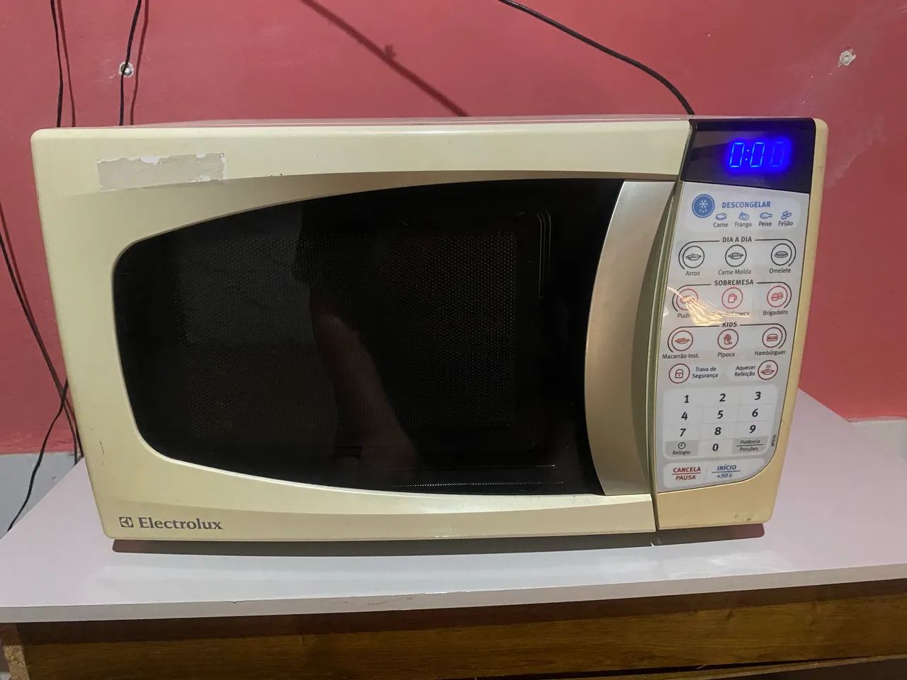 Microondas em bom funcionamento  - Foto 5