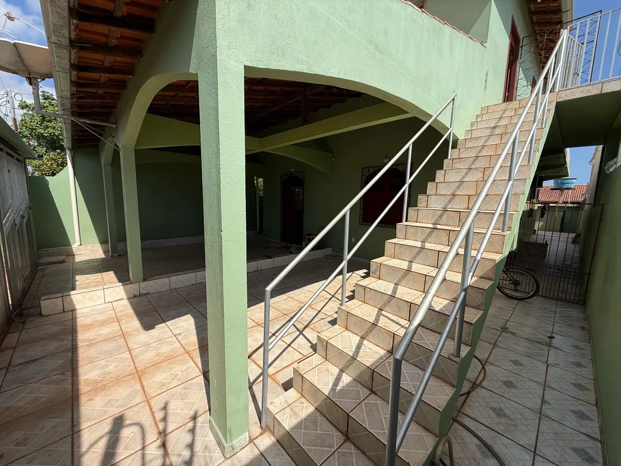 Casa com 3,quartos próximo à prefeitura. - Foto 4