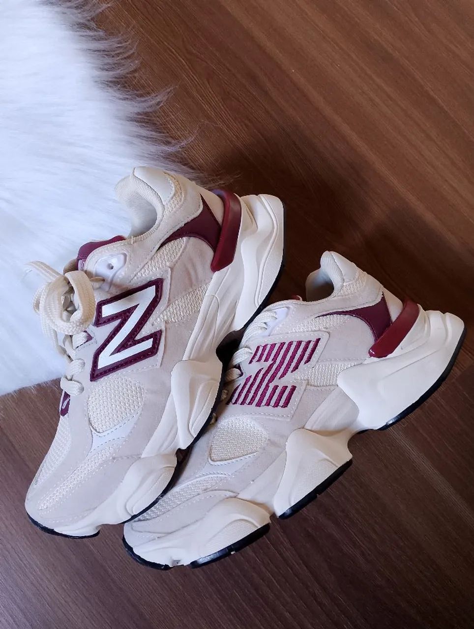 Tênis New Balance Branco vermelho  - Foto 4