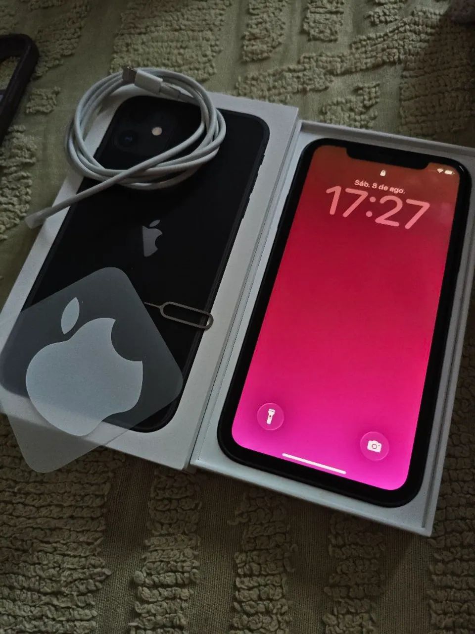 iPhone 11 com caixa, cabo original 128gb. Todo original 