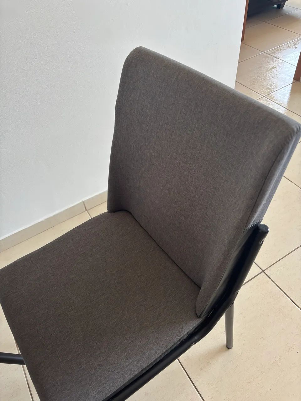MESA COM 4 CADEIRAS - Foto 3