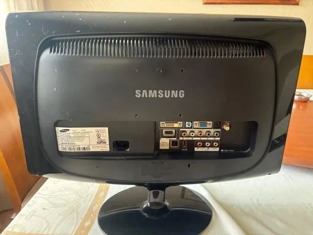 TV Monitor marca Samsung, 20 polegadas modelo 2033M - Foto 3