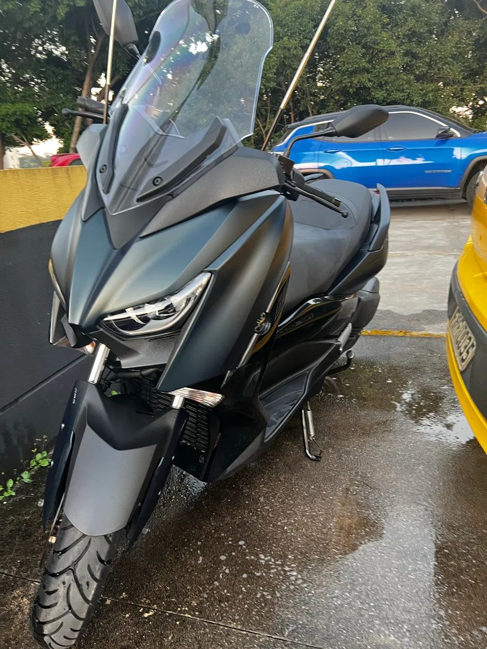 X-Max