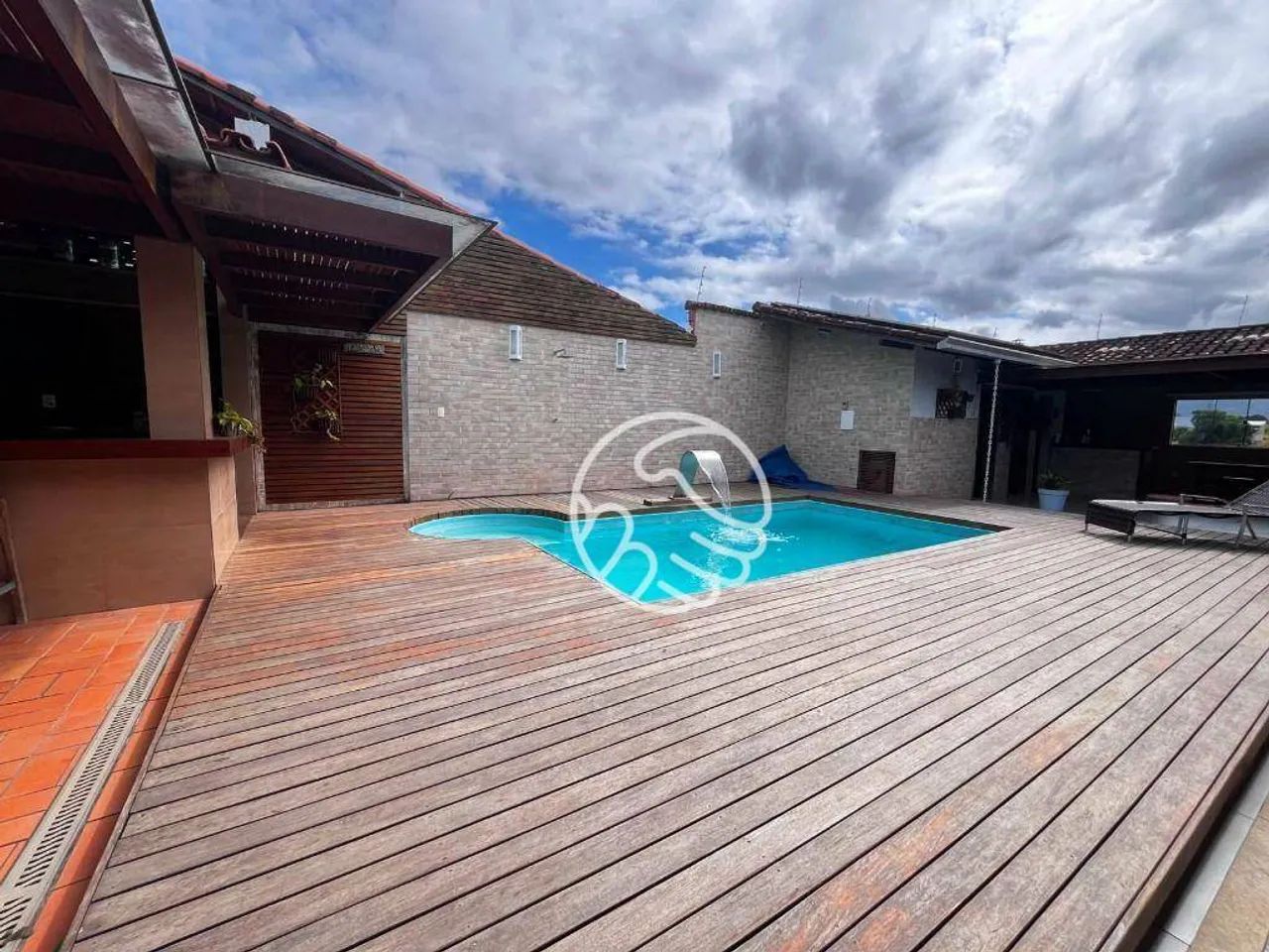 Casa com área de lazer e 3 suítes - Foto 3